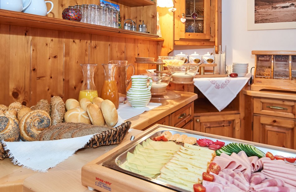 Bio Frühstücksbuffet am Bögrainhof