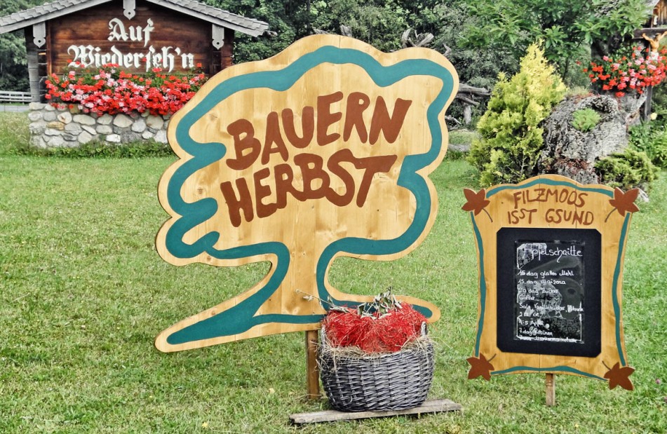 Bauernherbstschild © TVB Filzmoos/Coen Weesjes